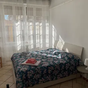 https://roberta-house.italymilanhotels.net